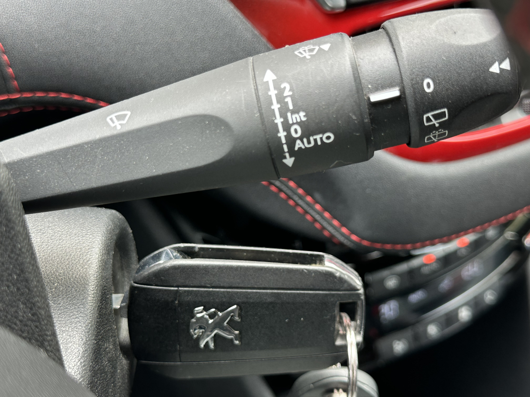 Peugeot 208 — 21
