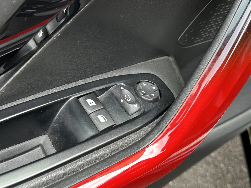 Peugeot 208 — 22
