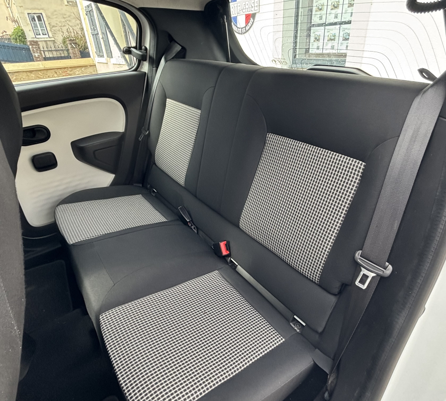 Renault Twingo — 11