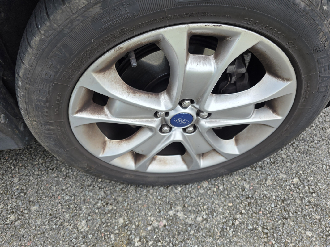 Ford Kuga — 27