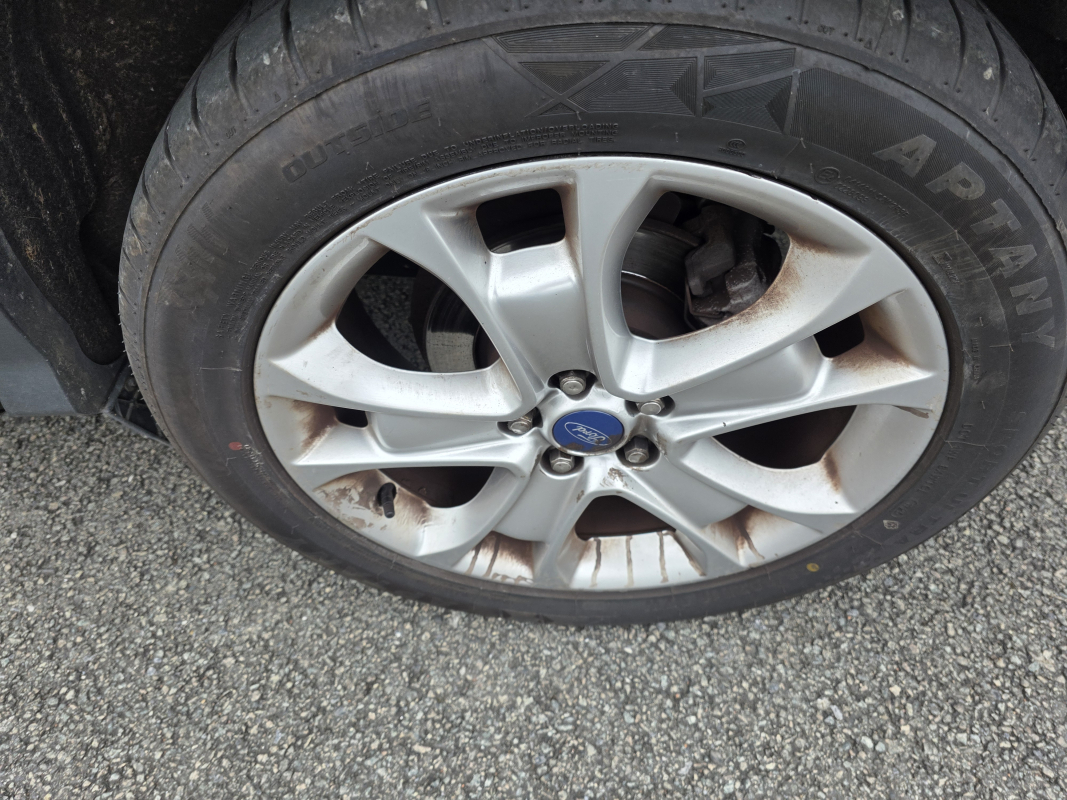 Ford Kuga — 28