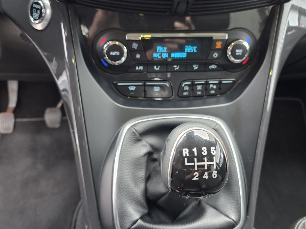 Ford Kuga — 20