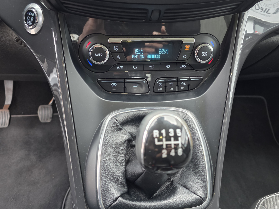 Ford Kuga — 25