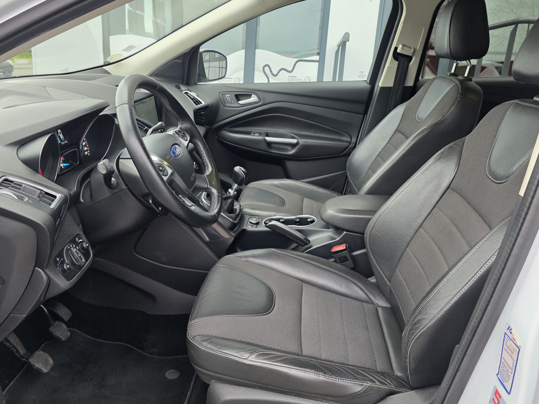 Ford Kuga — 15