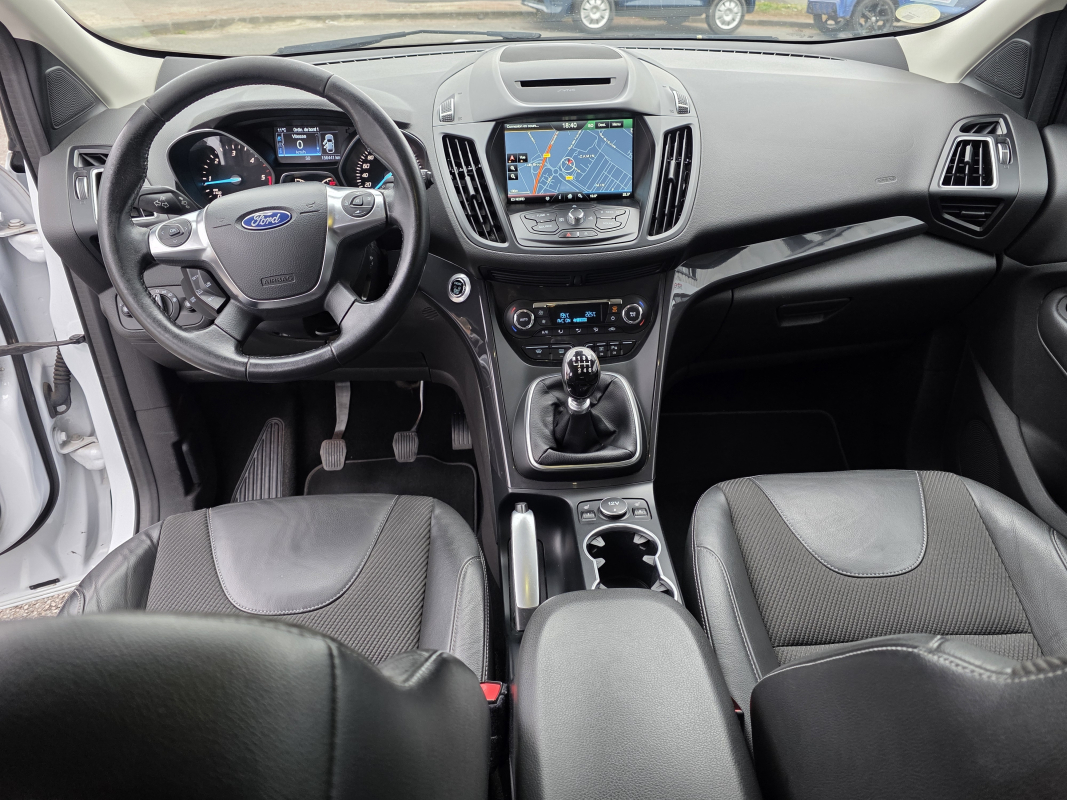 Ford Kuga — 10