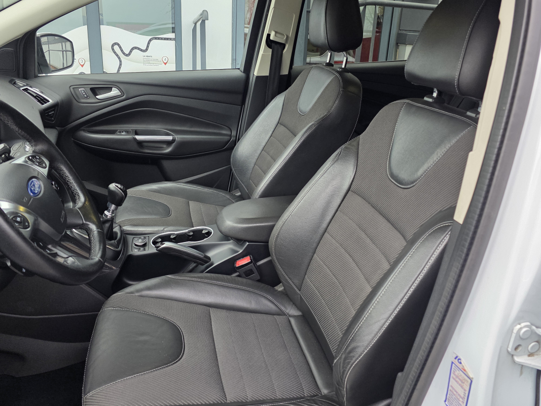 Ford Kuga — 14