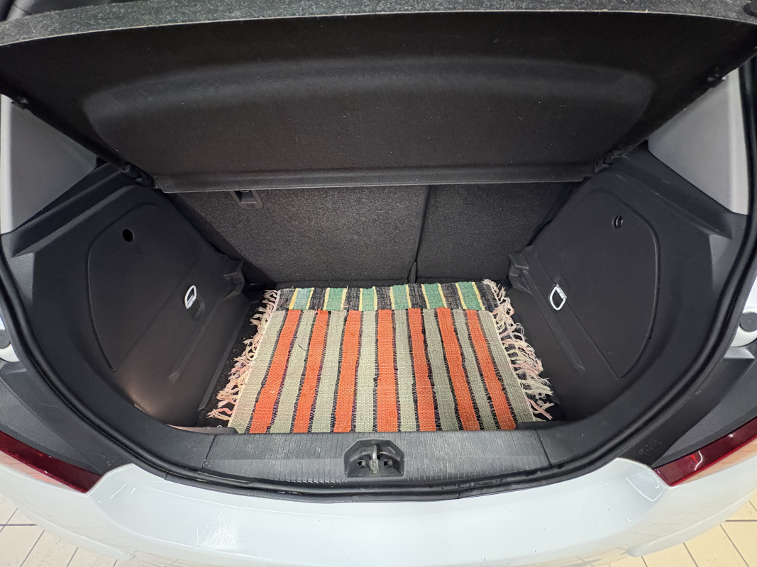 Opel Corsa — 8