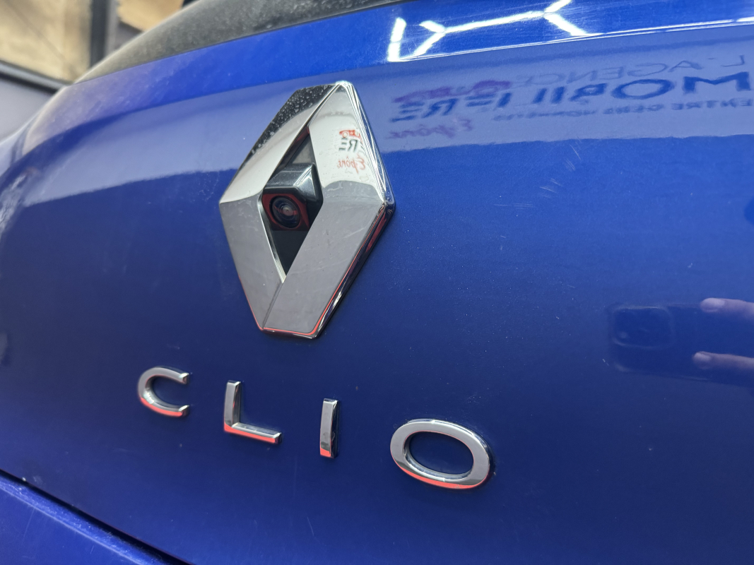 Renault Clio — 23