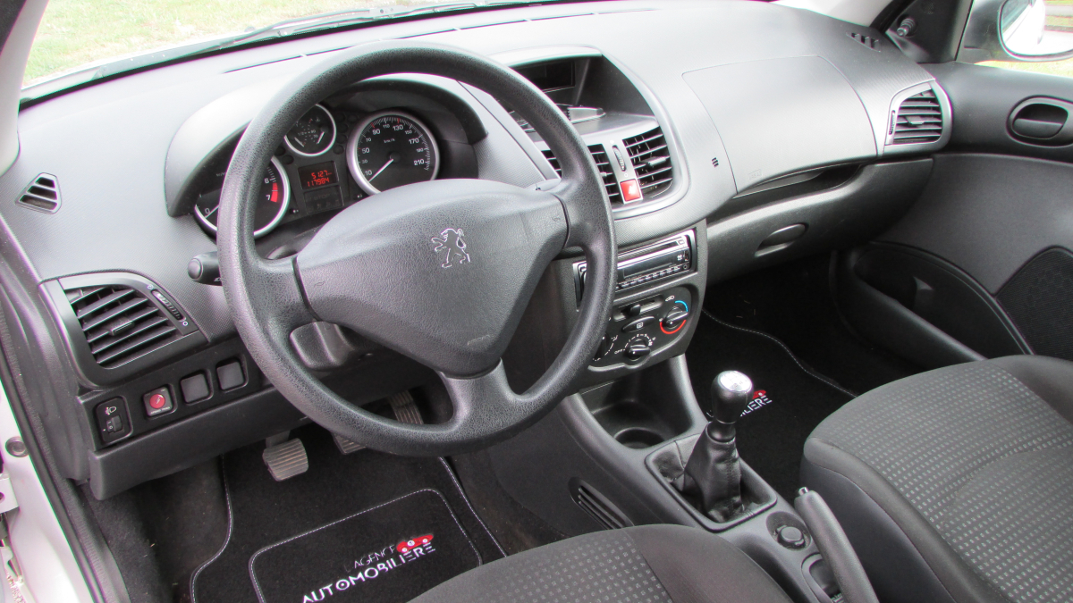 Peugeot 206+ — 10