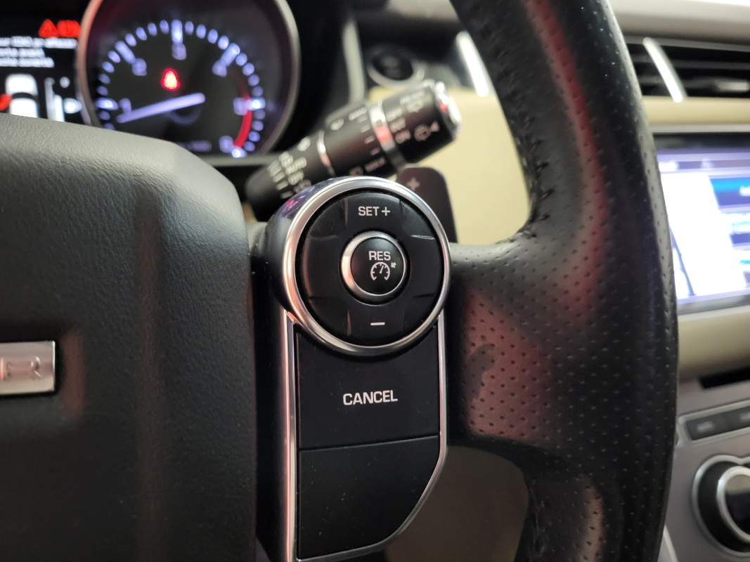 Land Rover Range Rover Sport — 16