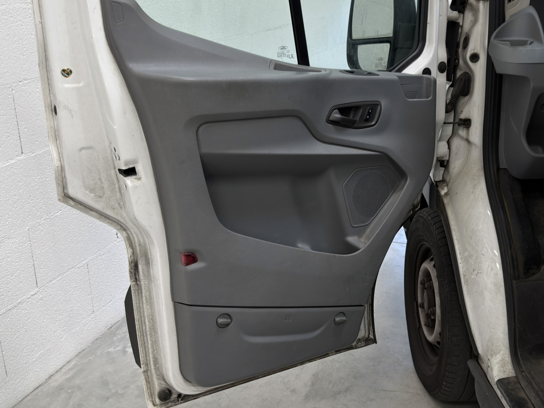 Ford Transit — 22
