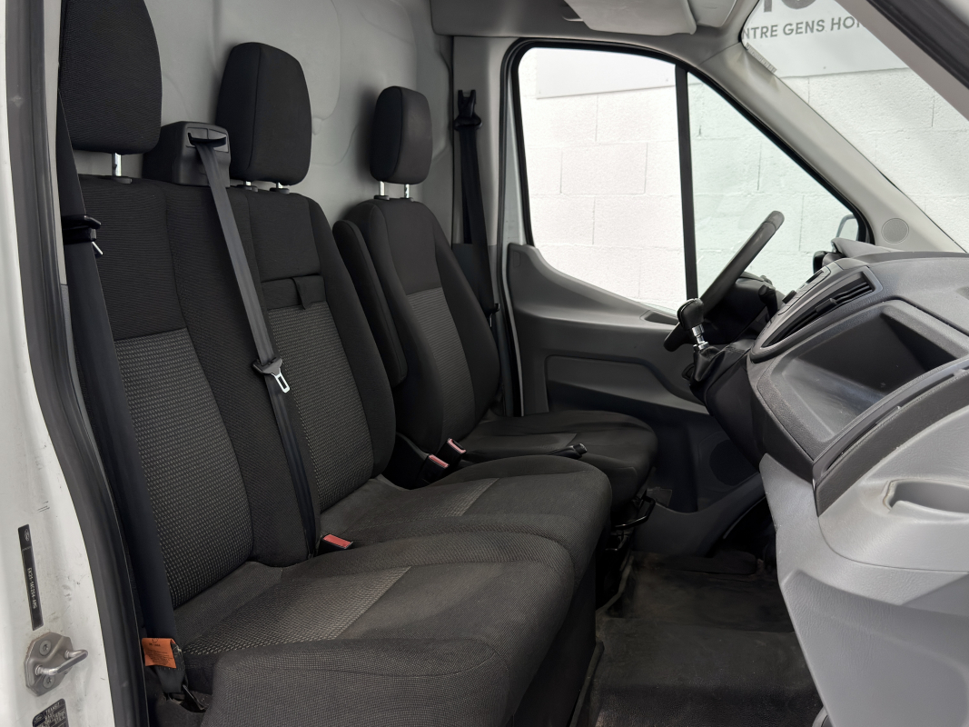 Ford Transit — 13