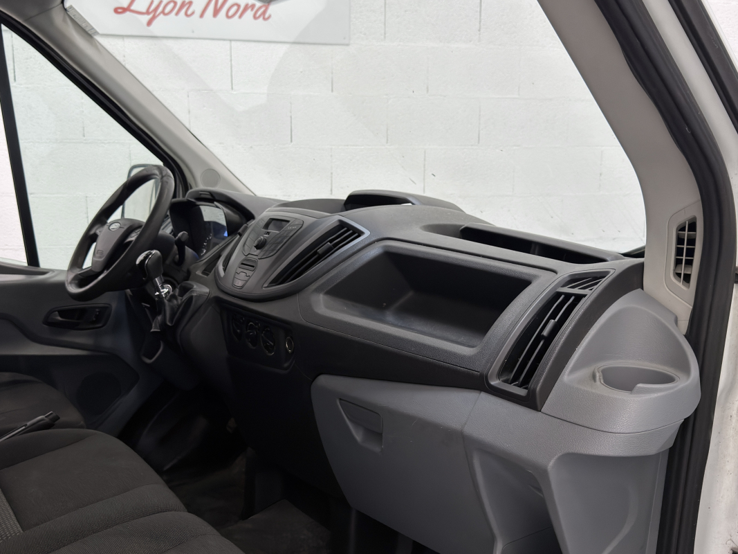 Ford Transit — 16