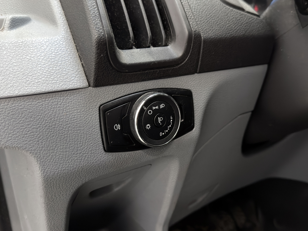 Ford Transit — 18