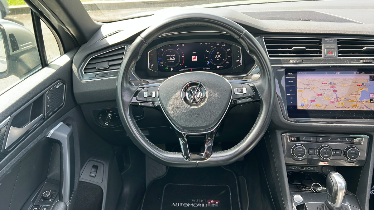 Volkswagen Tiguan — 25