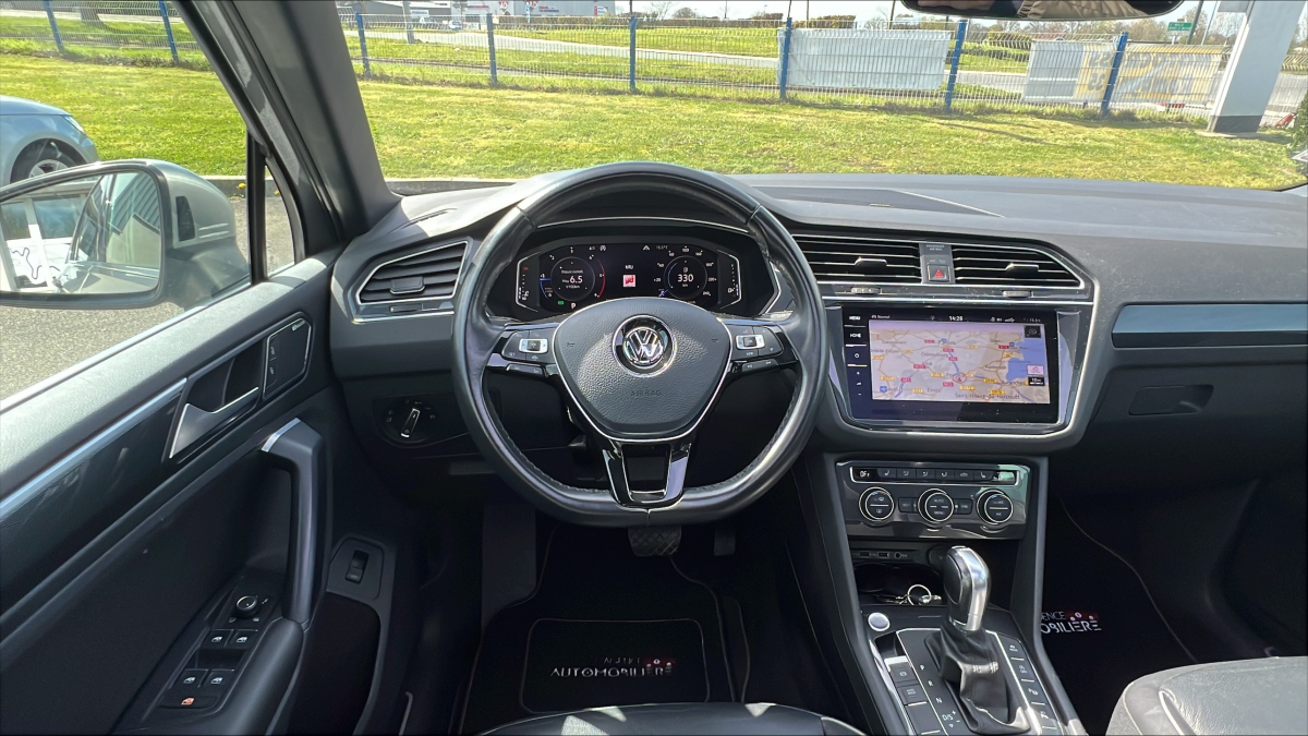 Volkswagen Tiguan — 24