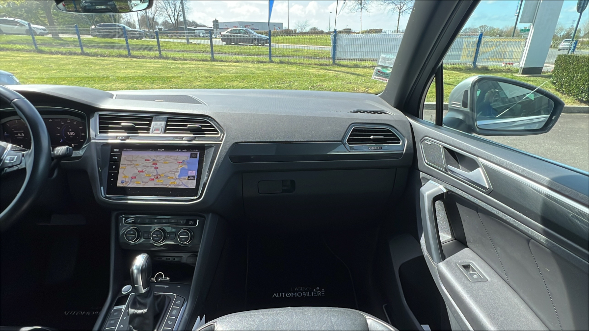 Volkswagen Tiguan — 26
