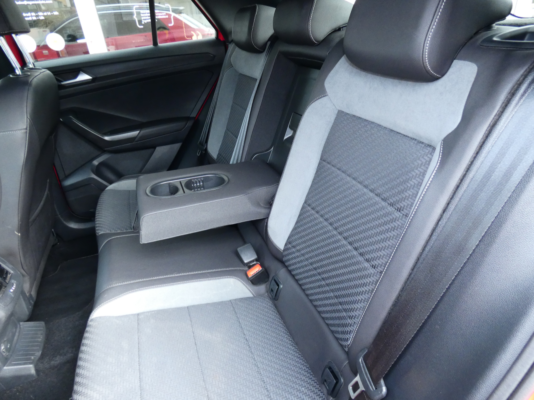 Volkswagen T-roc — 14
