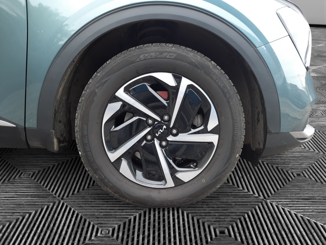 Kia Sportage — 33