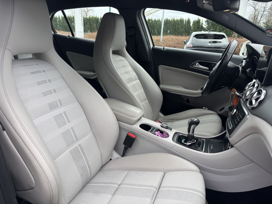 Mercedes Mercedes Gla — 12