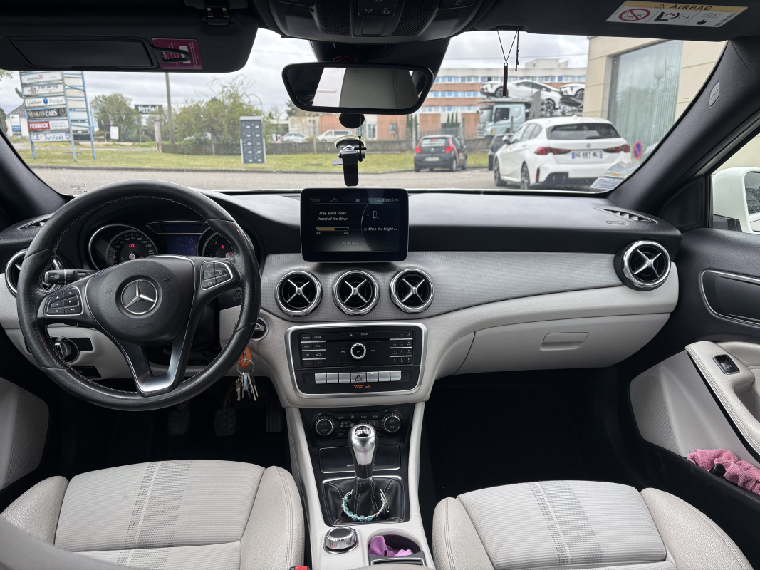 Mercedes Mercedes Gla — 15