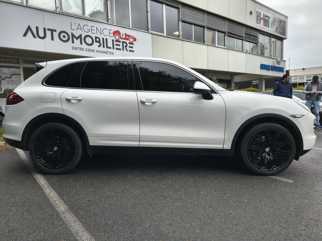 Porsche Cayenne — 8