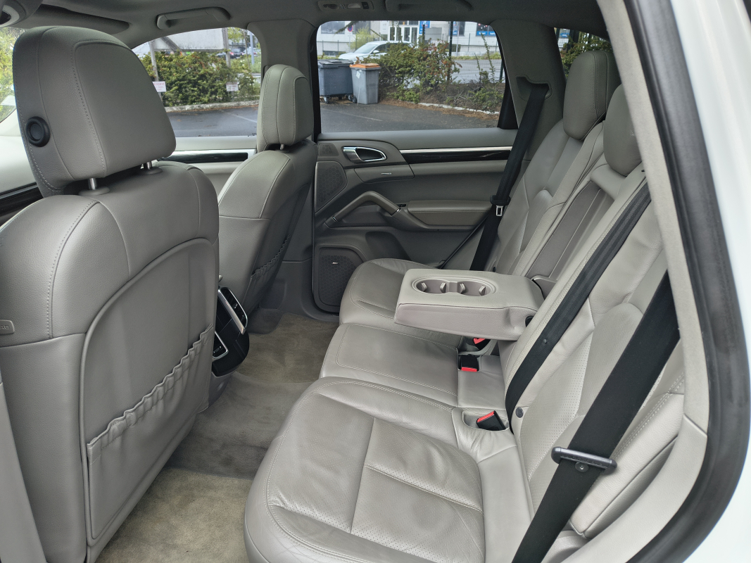 Porsche Cayenne — 20