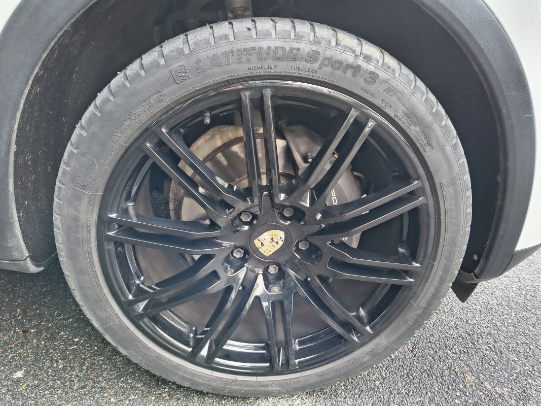 Porsche Cayenne — 29