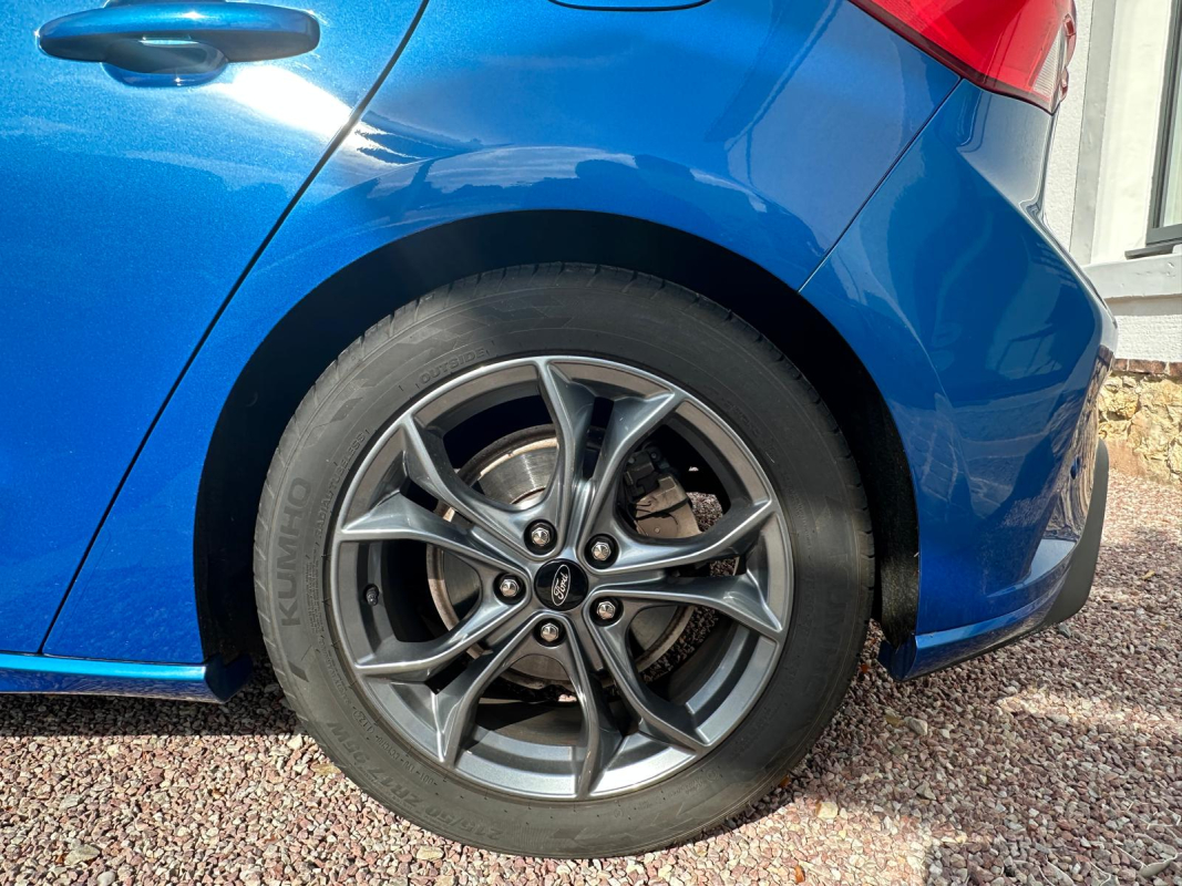 Ford Focus — 25