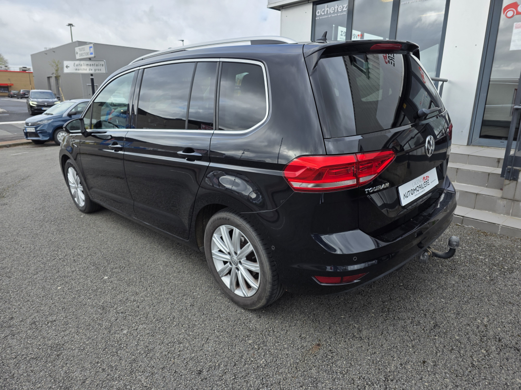 Volkswagen Touran — 8