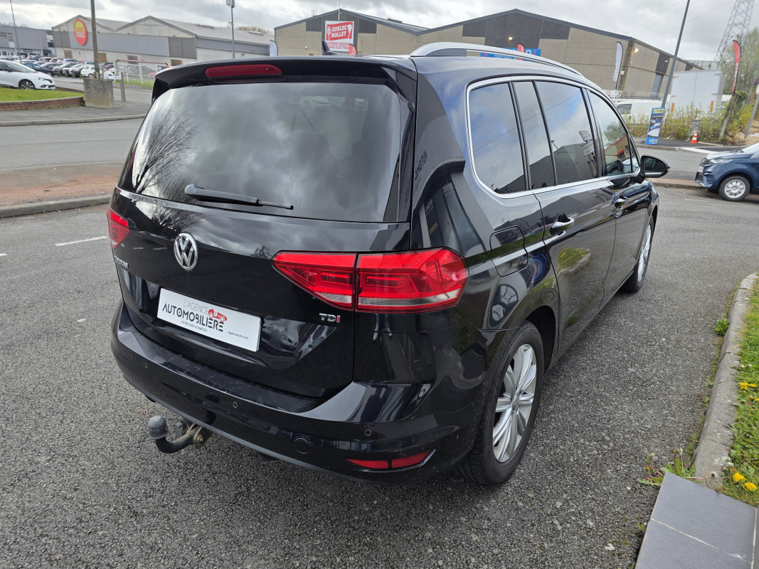 Volkswagen Touran — 6