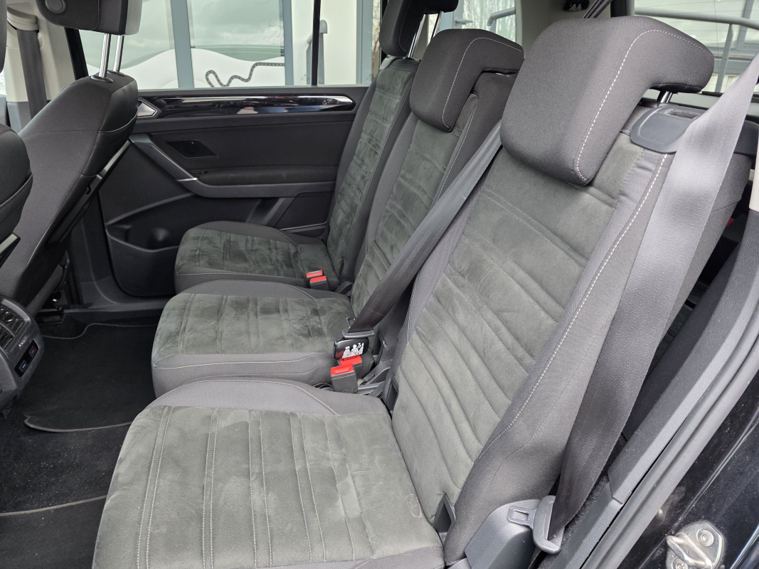 Volkswagen Touran — 11
