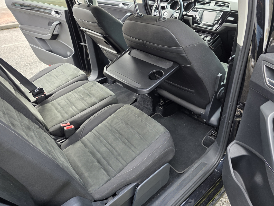 Volkswagen Touran — 16