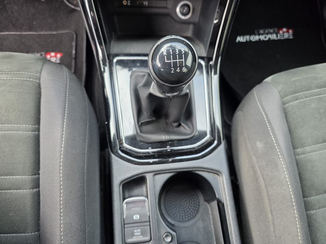 Volkswagen Touran — 28