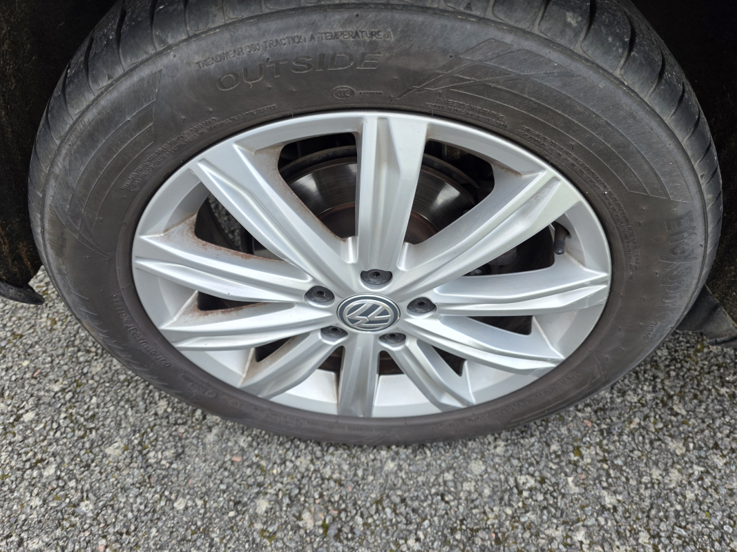Volkswagen Touran — 33