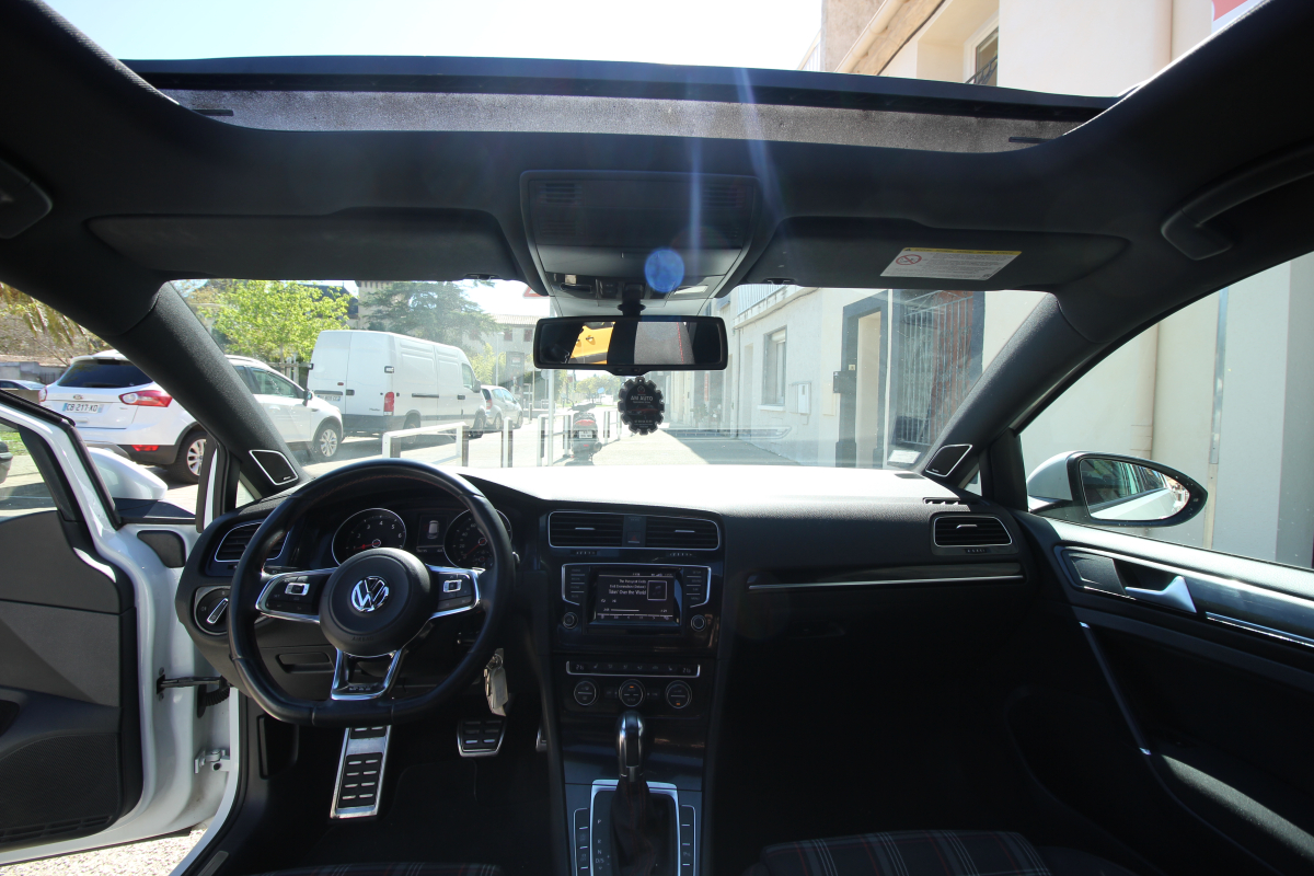 Volkswagen Golf — 19