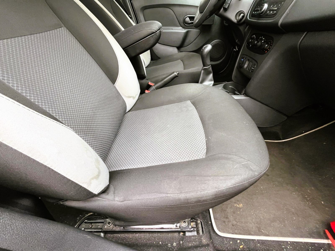 Dacia Logan — 13