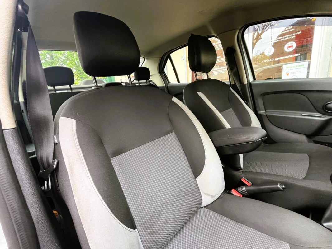 Dacia Logan — 12