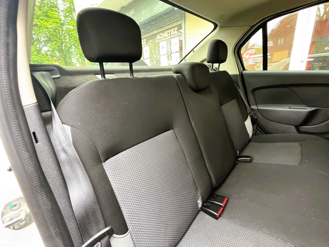 Dacia Logan — 14