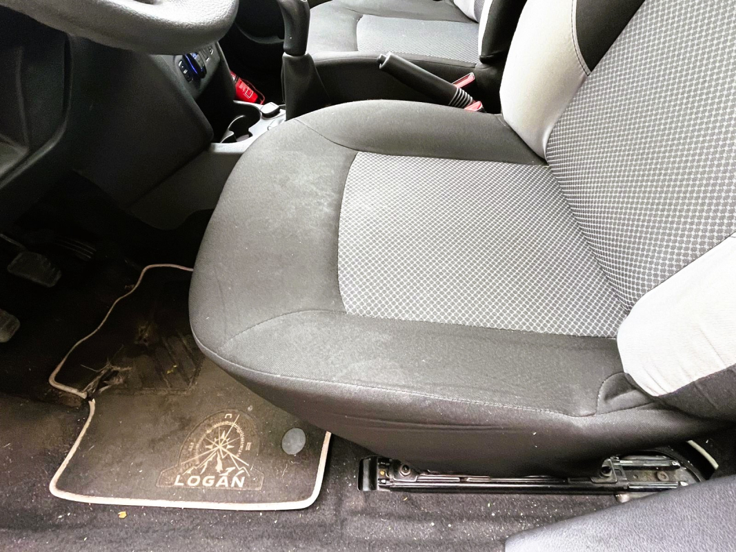 Dacia Logan — 11