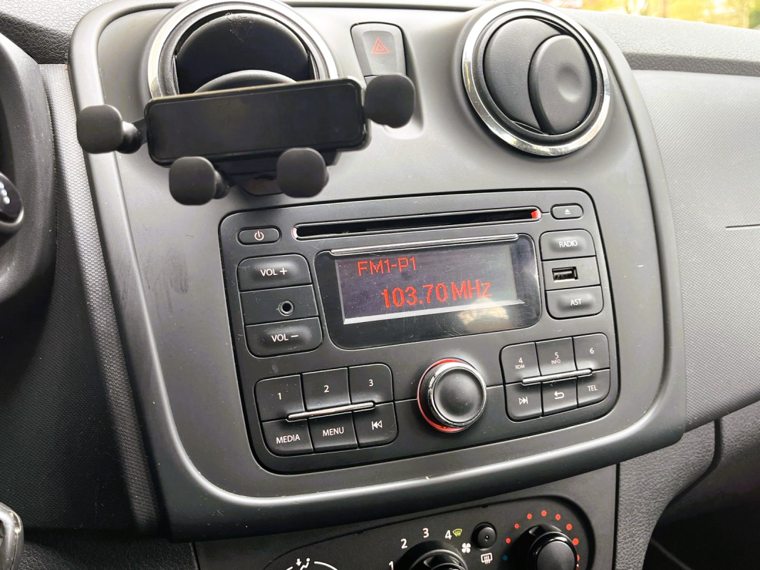 Dacia Logan — 17