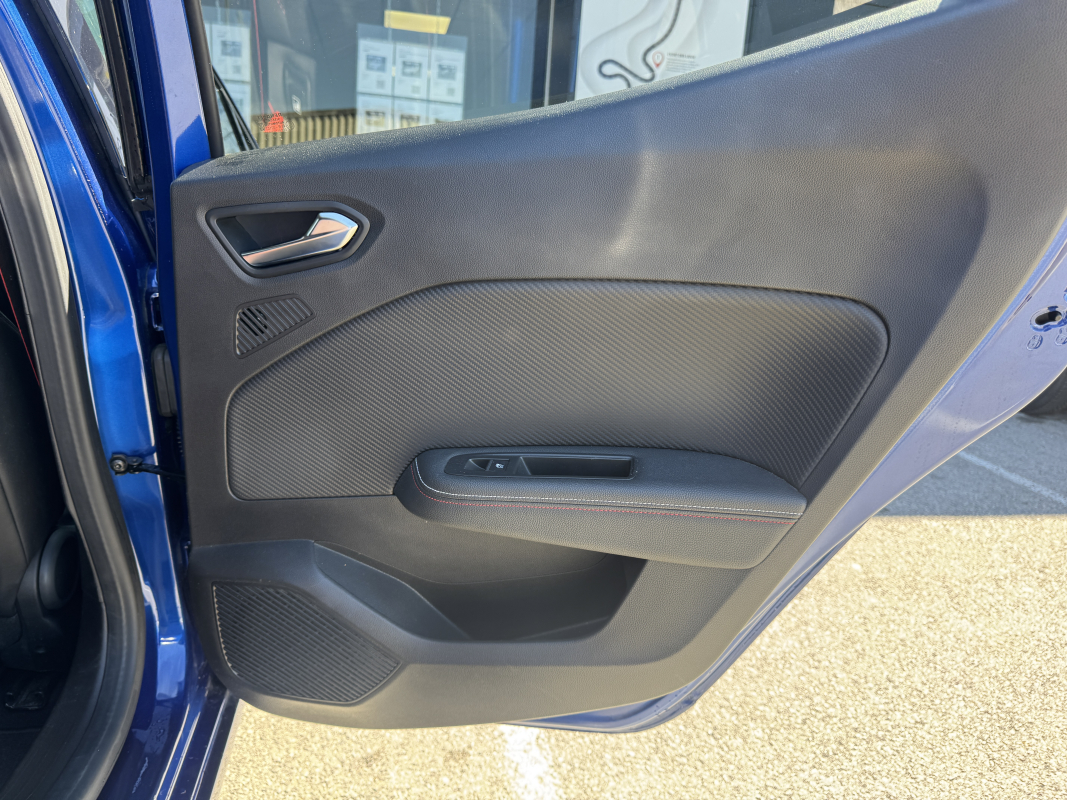 Renault Clio — 23