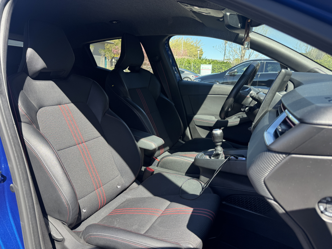 Renault Clio — 28