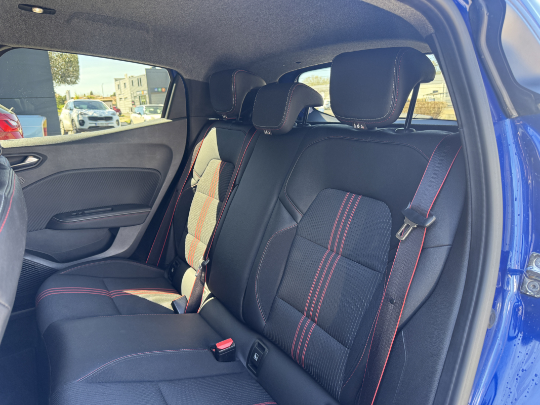 Renault Clio — 21