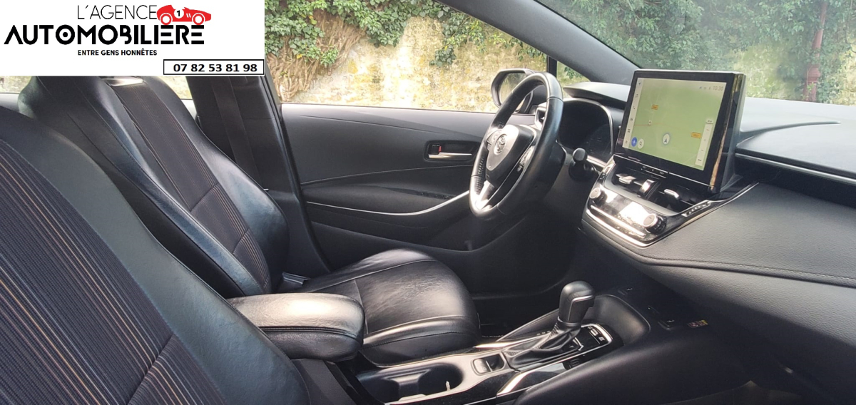 Toyota Corolla Touring Sport — 17