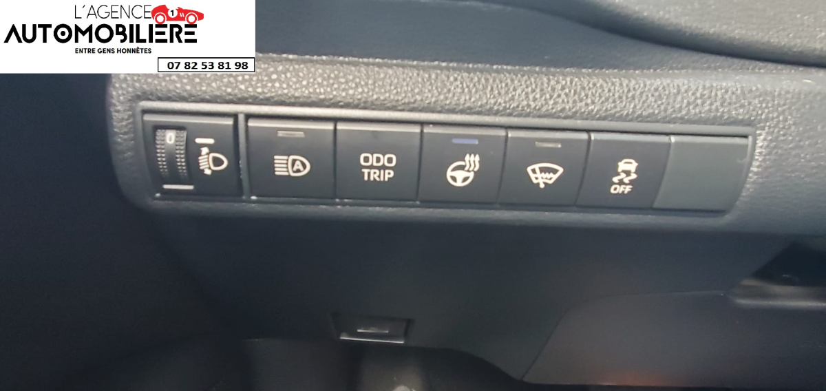 Toyota Corolla Touring Sport — 14