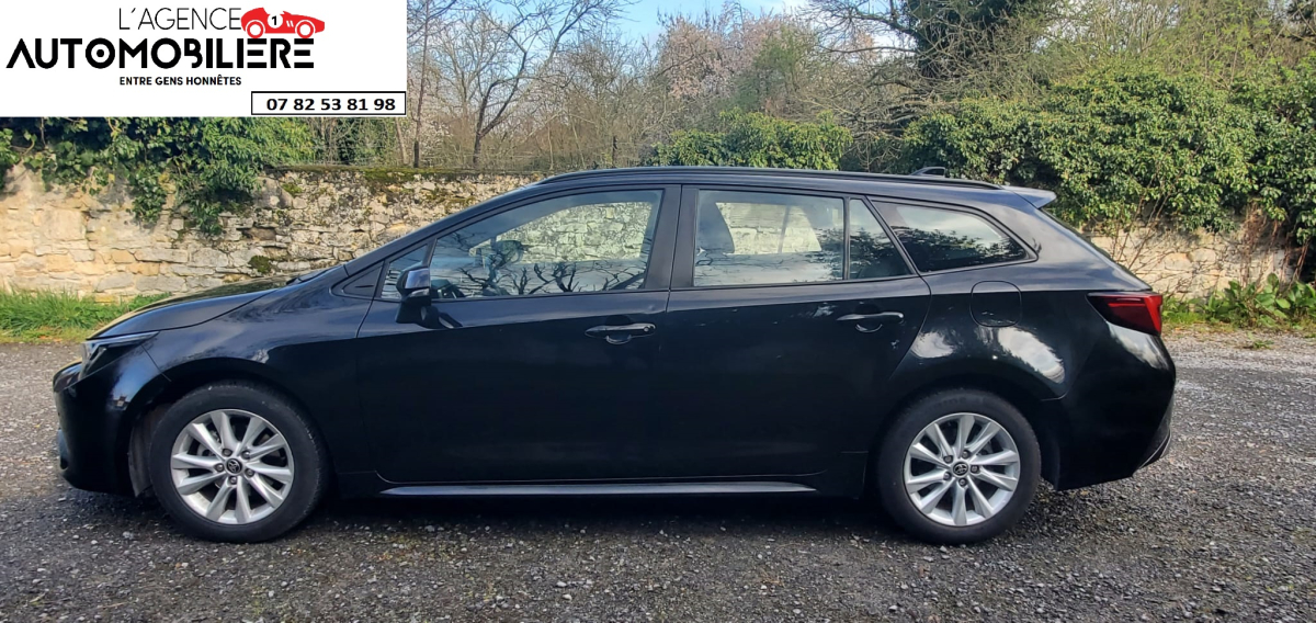 Toyota Corolla Touring Sport — 8