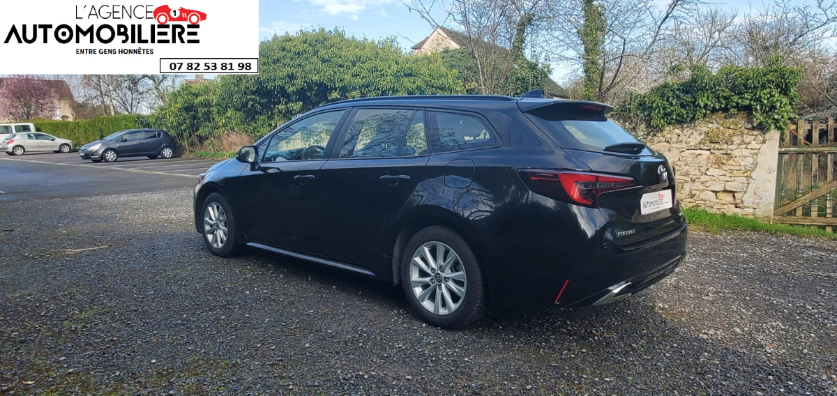 Toyota Corolla Touring Sport — 6