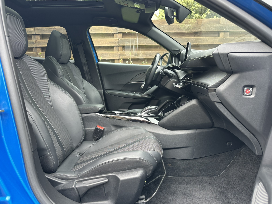 Peugeot 2008 — 15