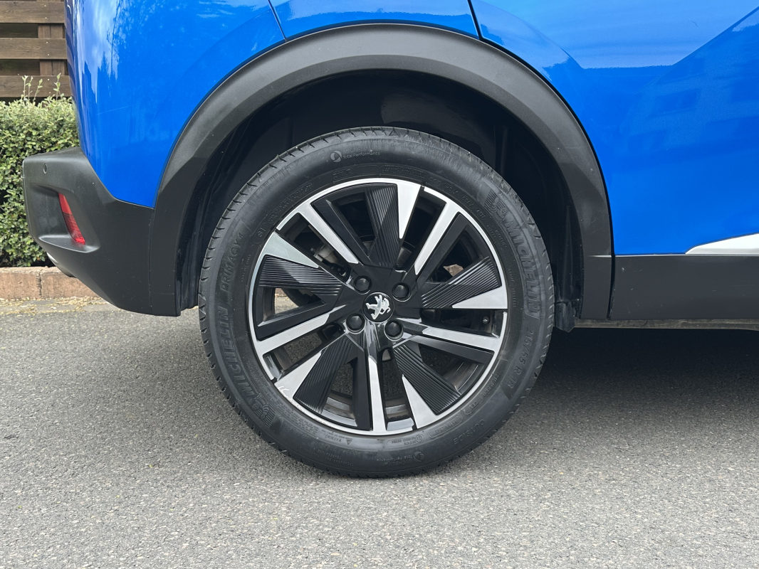 Peugeot 2008 — 11